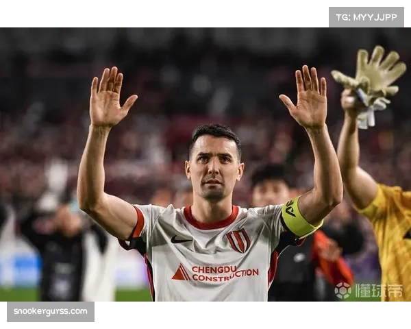 周定洋成中超最能跑球员：8月场均跑动12568米，唯一突破12000米大关